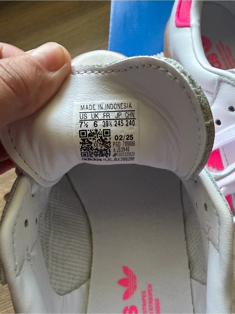 Adidas Sambae White Sneakers with Pink Three-Stripes and Gum Platform - Picture 4 of 4